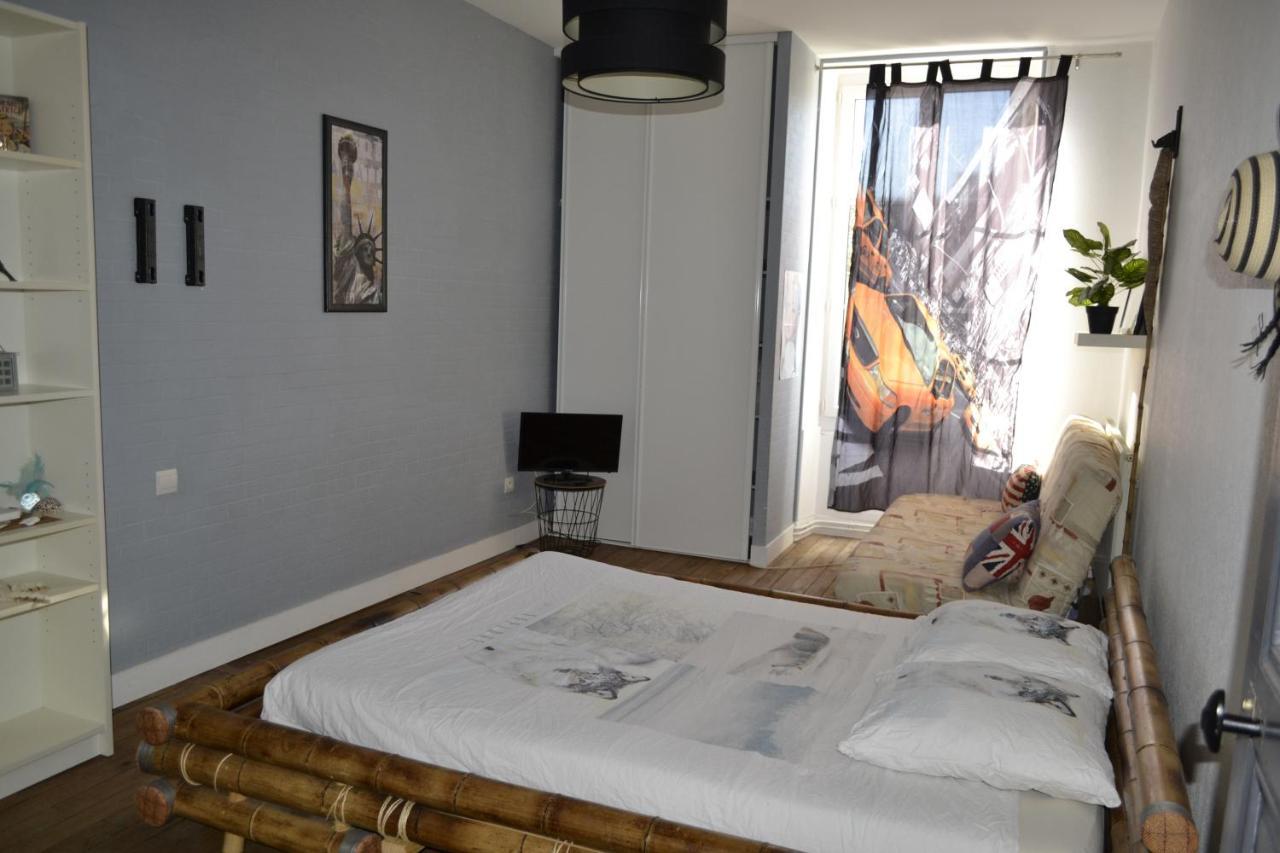 Appartamento Belle Chambre D'Hote Pour 2 A 4 Personnes Chef-Boutonne Esterno foto